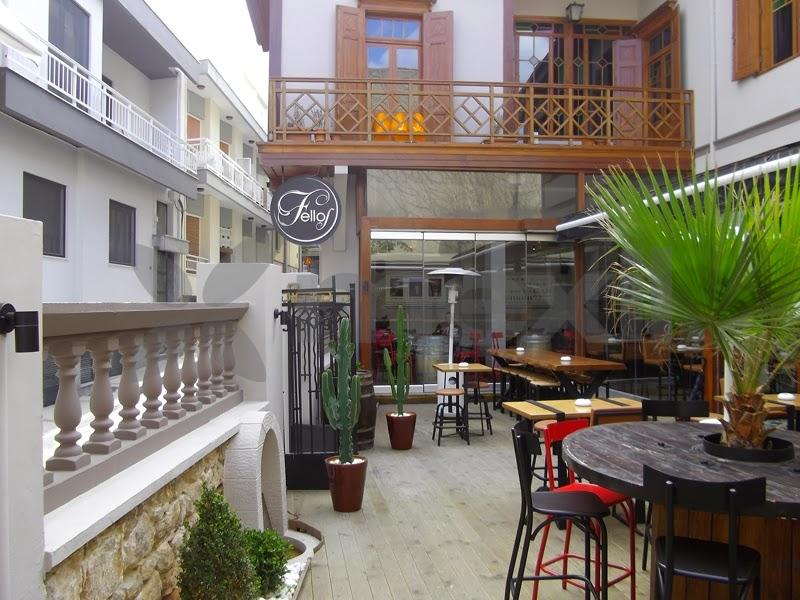 Cafe Bar Fellos Iraklio Crete 2